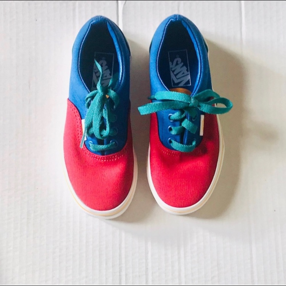 Brand NEW VANS - size 12